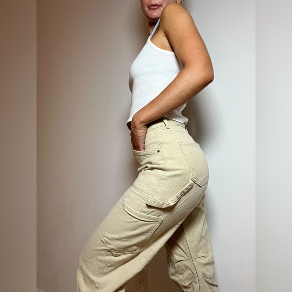 Lioness Cargo Pants 🤎 - Picture 4 of 6